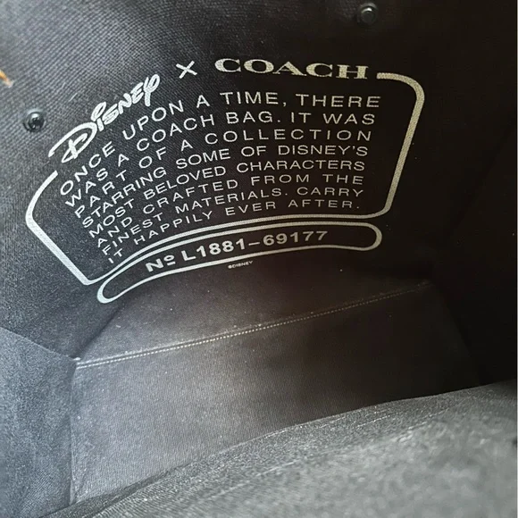 Coach x Disney 101 Dalmatians Canvas tote 69177 - Picture 4 of 10